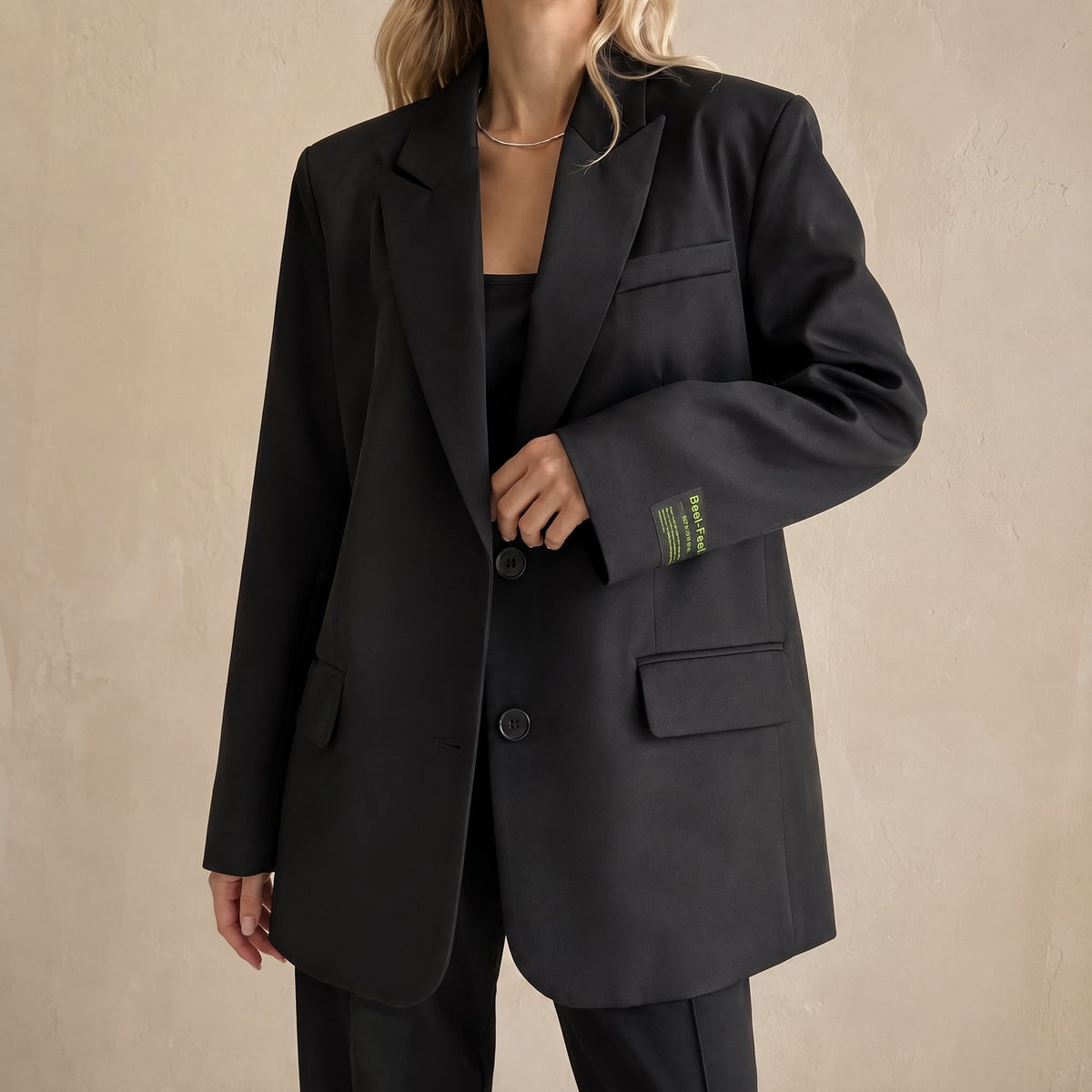 Sarah - Women's Oversized Single-Breasted Blazer - Black